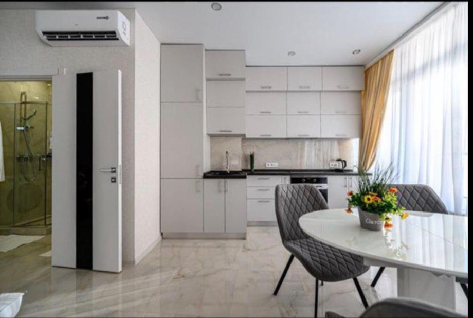 Комфортные Апартаменты 36 Жемчужина โอเดสซา ภายนอก รูปภาพ